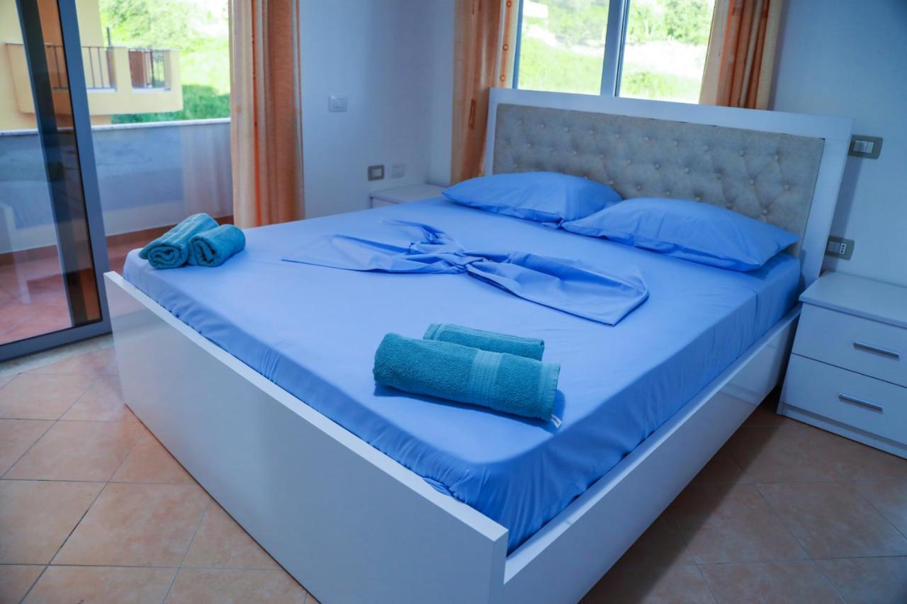 Vila Namiku Hotel ดูร์เรส ภายนอก รูปภาพ