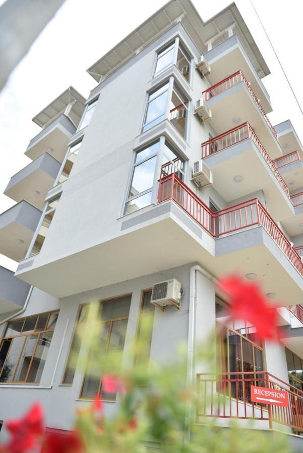 Vila Namiku Hotel ดูร์เรส ภายนอก รูปภาพ
