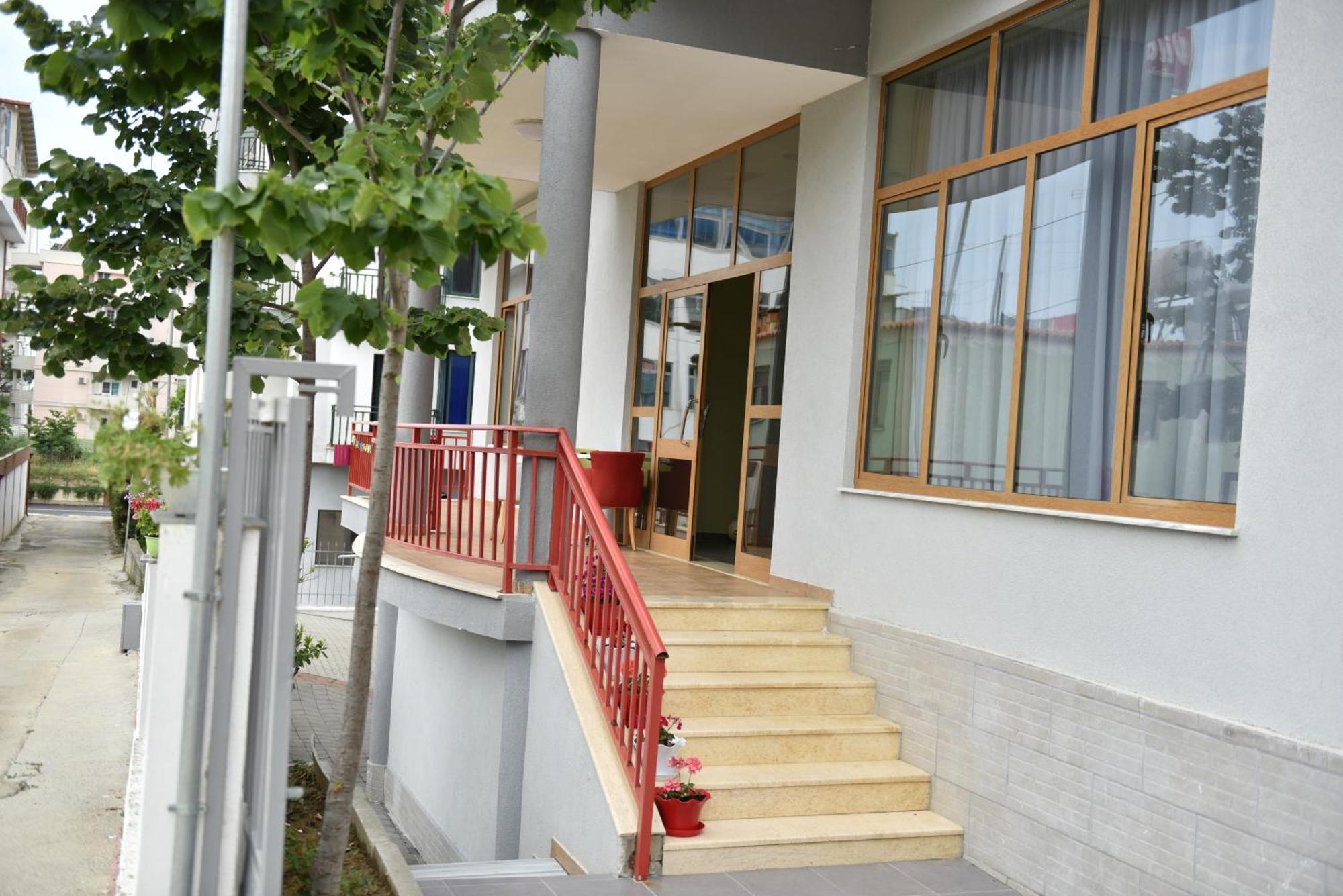 Vila Namiku Hotel ดูร์เรส ภายนอก รูปภาพ